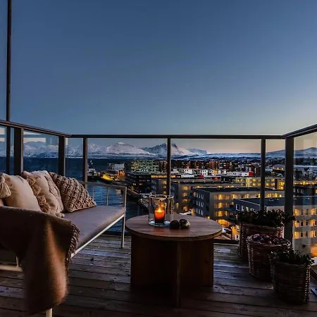 Arctic Sky Loft I Sea View I