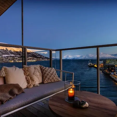 Arctic Sky Loft I Sea View I شقة