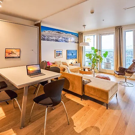 Arctic Sky Loft I Sea View I ترومسو